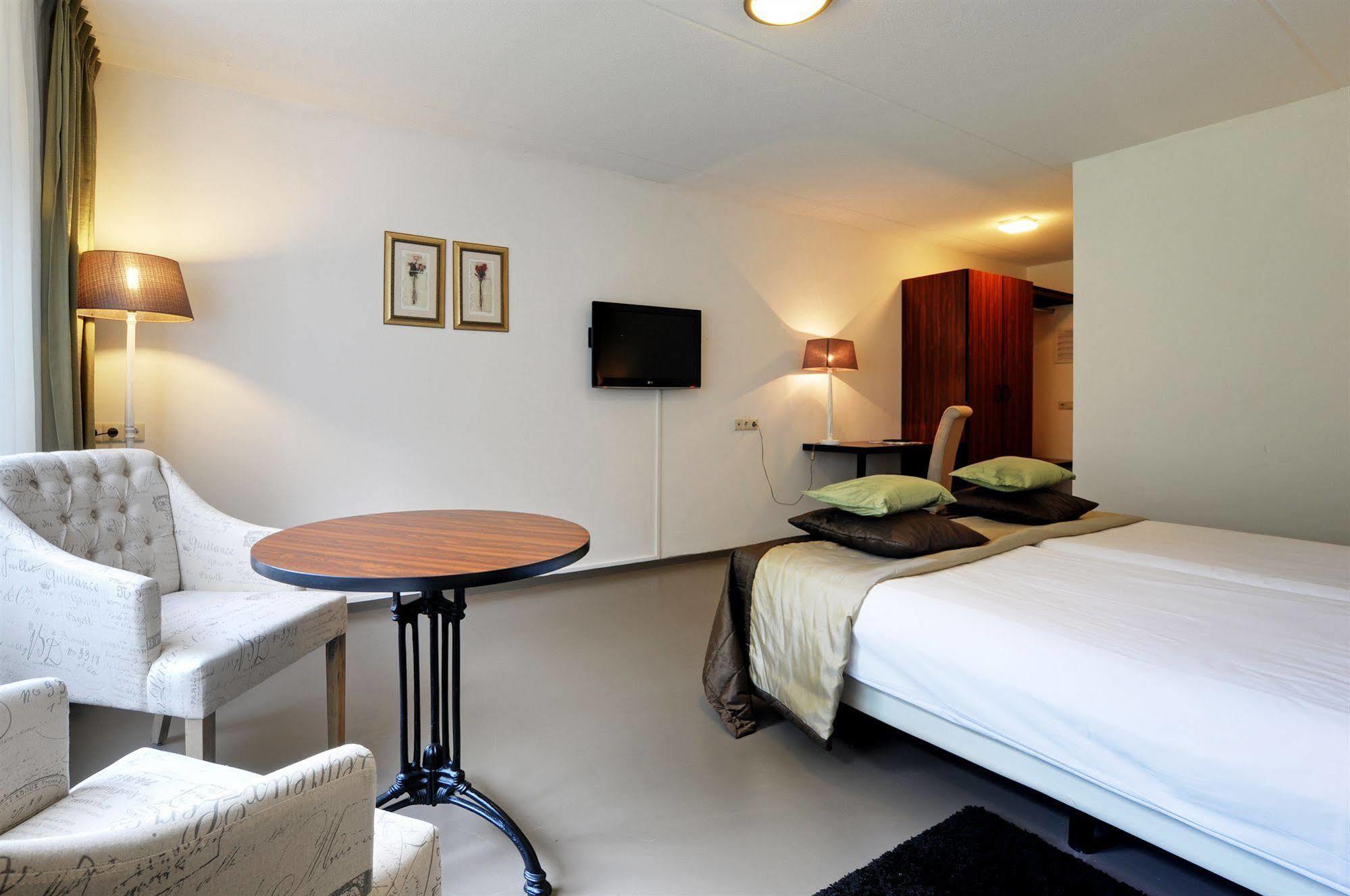 Landhuis Hotel De Herikerberg マルケロー エクステリア 写真